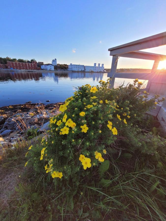 The Harbourside Inn Port Union 외부 사진